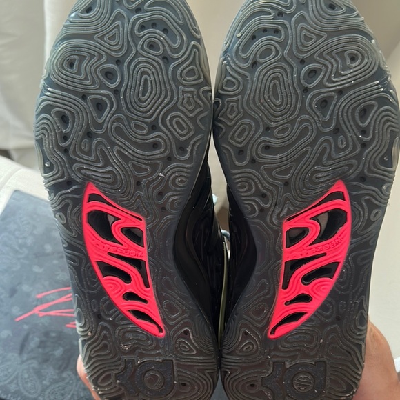 Nike KD15 Basketball Sneakers - Picture 4 of 5